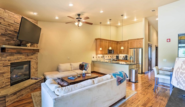 Elegant Frisco Condo w/Private Hot Tub & Views!