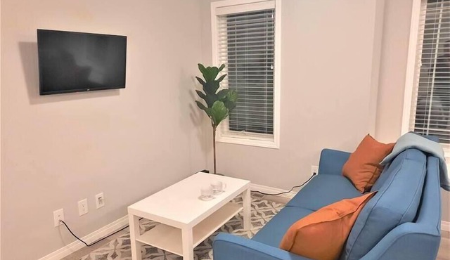 Elegant Getaway by Park 2xGarage