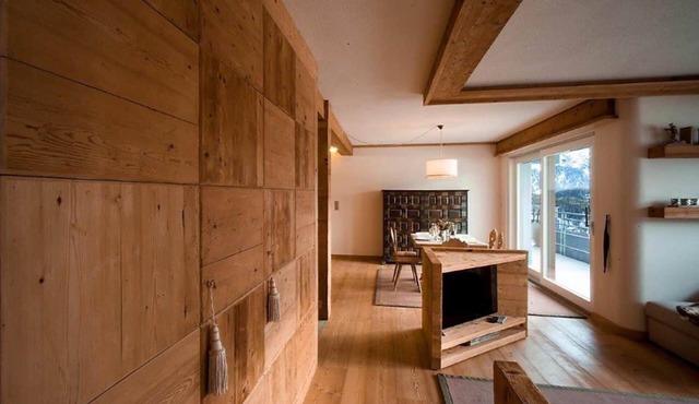 Elegant Golden Chalet in a Prime Location