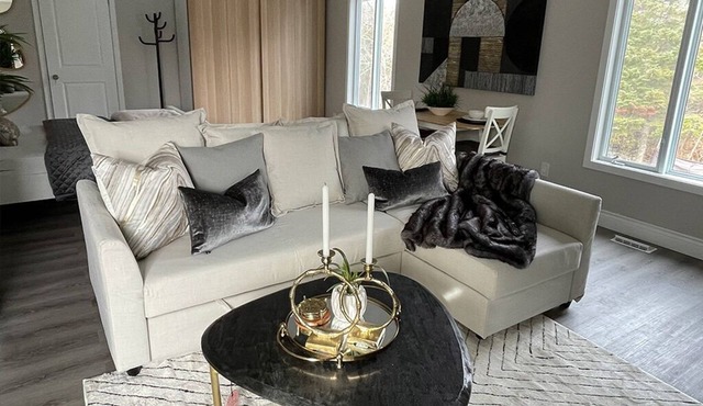 Elegant Guest Suite