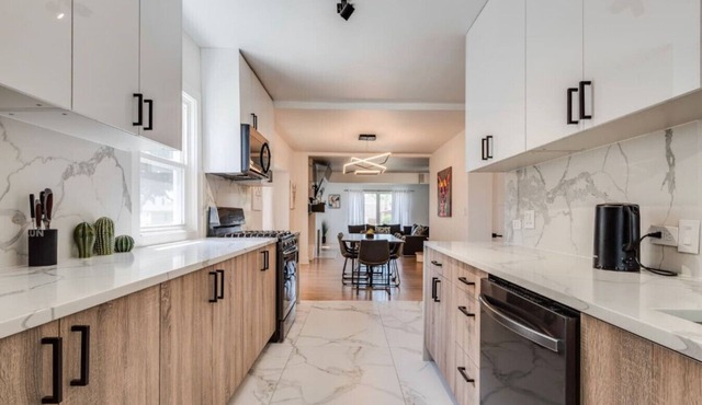 Elegant Haven: 4BR/3BA Retreat