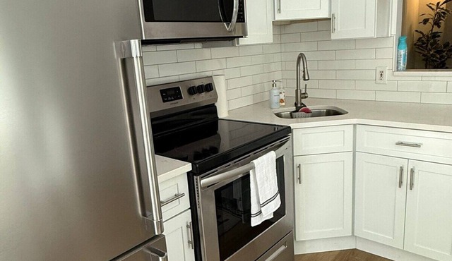 Elegant Hideaway with Free Parking