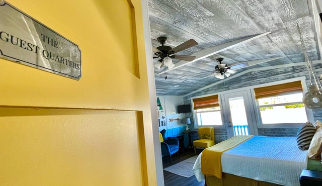 Elegant Hill Country Suite at Alexander's Farmhouse!