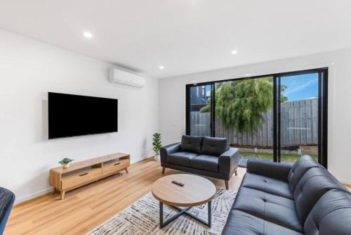 "Elegant Home in Highton near City City"
