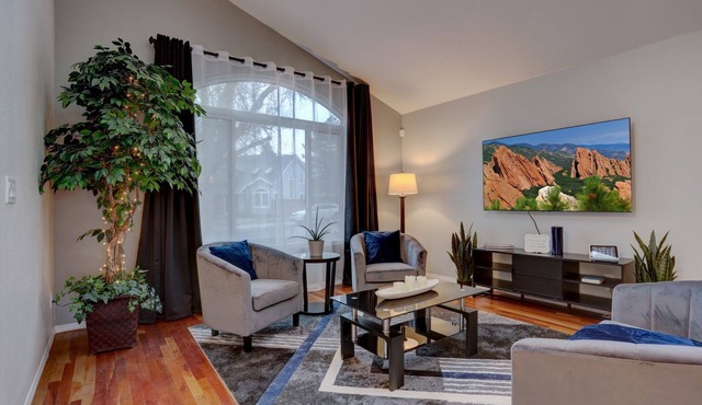 Elegant Home in the Foothills. Come see Colorado beauty.