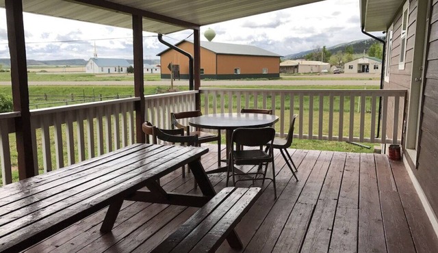 Elegant home located mins from the river and lake