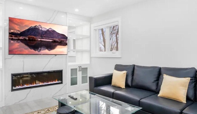 Elegant Home – Spacious and Bright for a Relaxing Stay