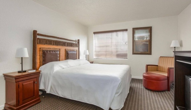 Elegant King Studio at Oak Ridge Branson w Pool