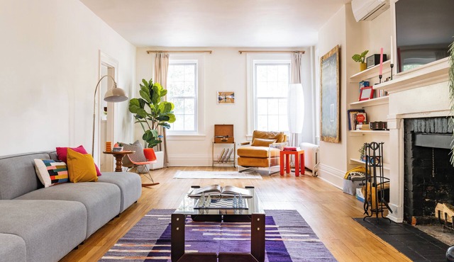 Elegant Kingston Townhouse - Walk to Hot Spots!