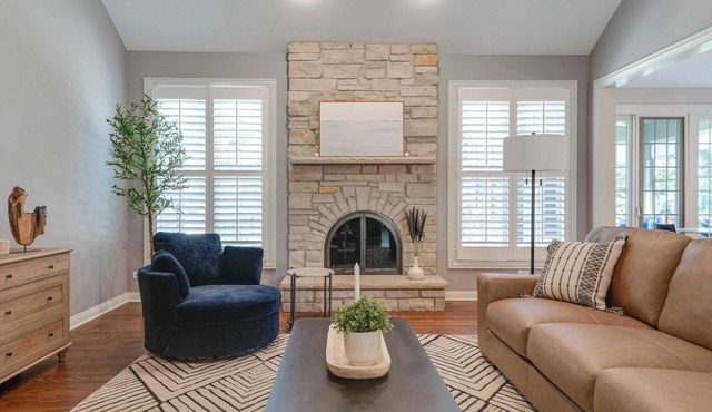 Elegant Libertyville Estate-4,000+ Sq Ft｜Game Room ｜Smart Tech｜Gated Com #42189