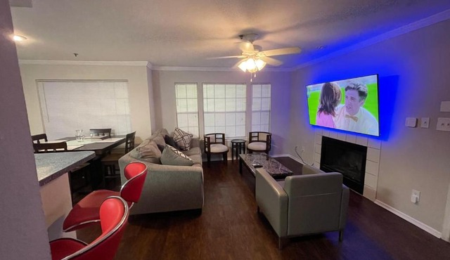 Elegant Luxurious 2 BD SUITE