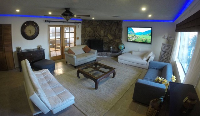 Elegant & Luxurious, Clean & Cheerful entire house