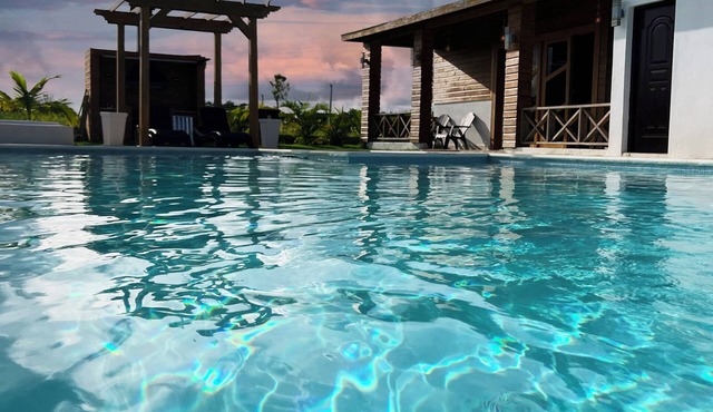 Elegant - Luxury and Private Villa