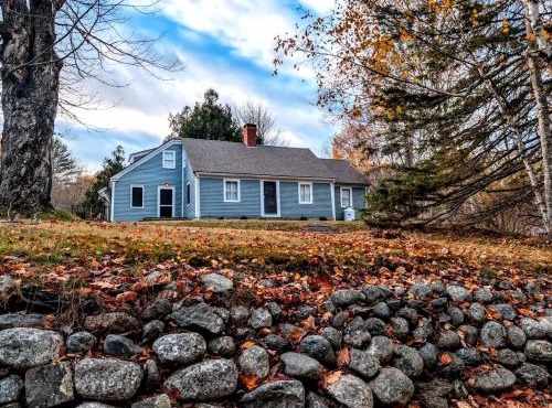 Elegant Luxury Cottage with Fire Pit Near Carrying Place Beach in Surry, Maine