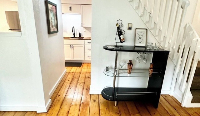 Elegant Marshall Condo