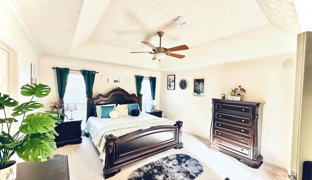 Elegant Master Suite w/Walk-in Closet & Private Entry in Prime Location MGM!
