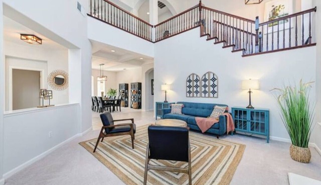 Elegant Mediterranean Hotel Style Home W/Hot Tub!