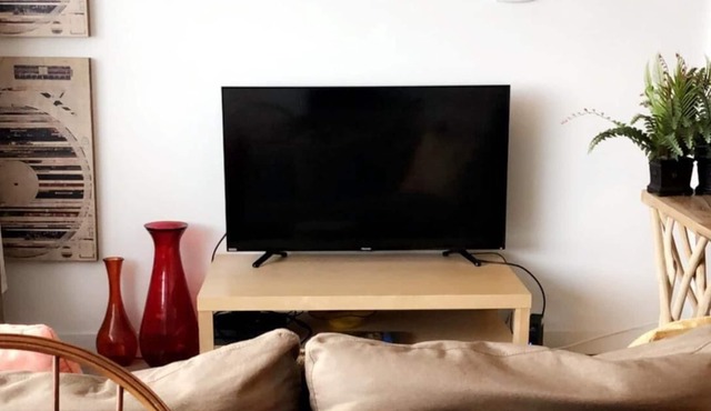 Elegant Modern apt with amazing view, 10 mins from DC