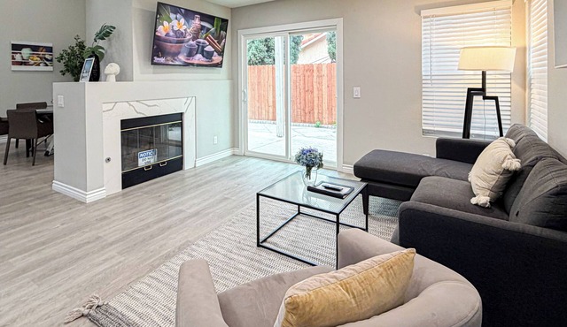 Elegant Modern Home near Mary Vagle - Honest Homes
