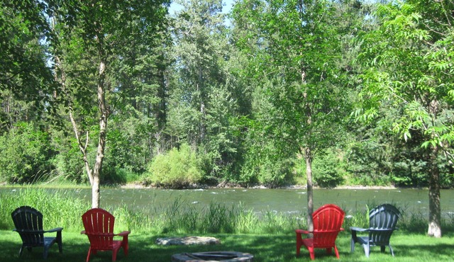 Elegant Montana Home 3 BR w/Sauna & Hot Tub - Premier Fishing Spot + Privacy
