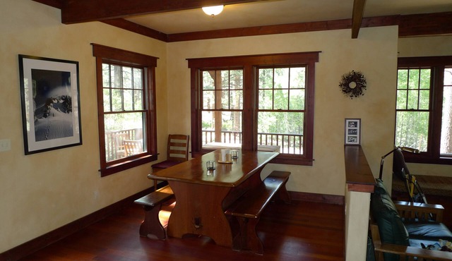 Elegant Mountain Home - 3 bedroom/2.5 Baths