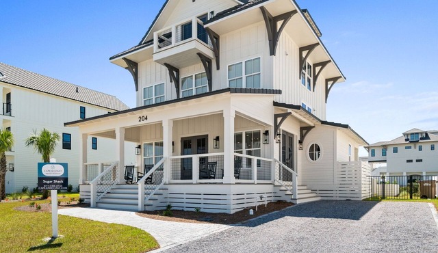 Elegant New Build, Private Pool, Pet Friendly, Sugar Sands Community