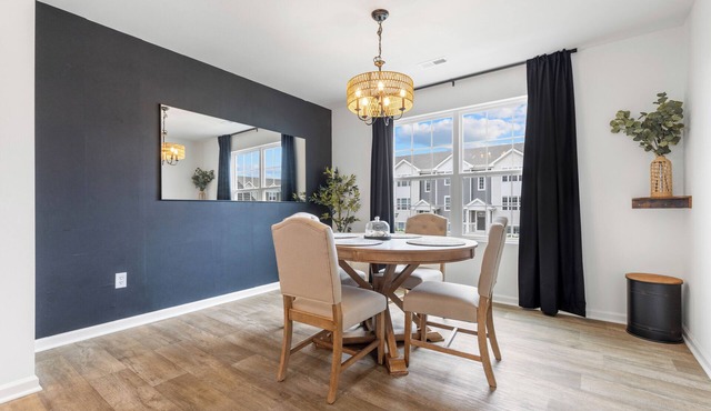 Elegant New Home Near Lakes - Relax & Unwind!