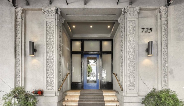 Elegant Nob Hill Studio - Entire Condo