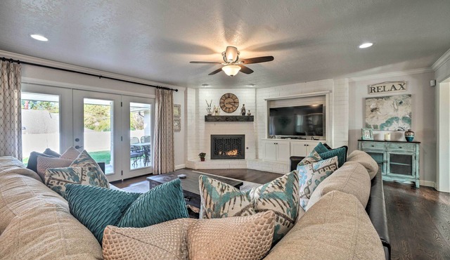 Elegant NW Oklahoma City Home w/Spacious Yard