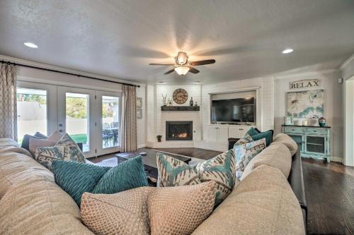 Elegant NW Oklahoma City Home w/Spacious Yard