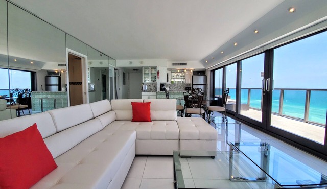 Elegant Oceanfront with Views 2 Bedroom - 1101