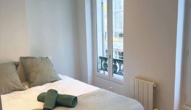 Elegant Parisian Retreat in the Heart of the 17th