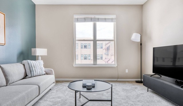 Elegant Pasadena 1BR w/Gym & Pool, nr Colorado Ave, by Blueground