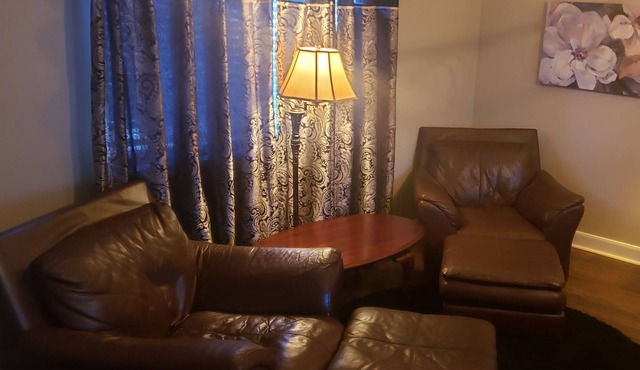 Elegant Private 1BR Suite in Quiet Upscale Neighborhood