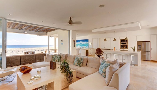 Elegant Private Oceanfront Villa with Rooftop Views!