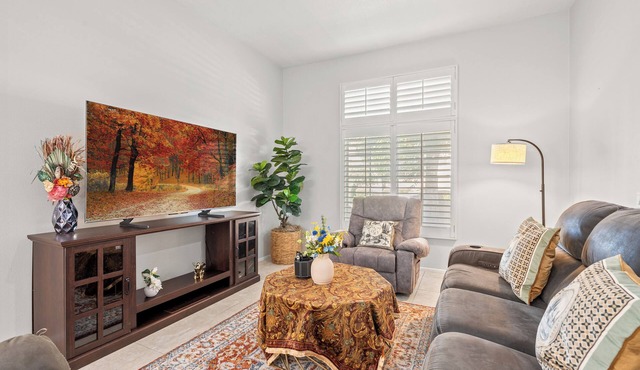Elegant & Quiet 4BR Home 7 Beds 2.5BA Near 71 Fwy
