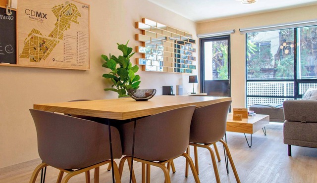 Elegant refined stay near WTC | Terrace
