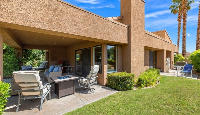 Elegant Retreat near El Paseo at Ironwood CC | Community Pool & Spa | BBQ | Haystack Green Belt