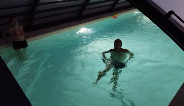 Elegant rooms with pool and parking