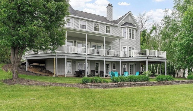 Elegant Saratoga Lake House with Private Beach - 7 Bedrooms - Sleeps 20