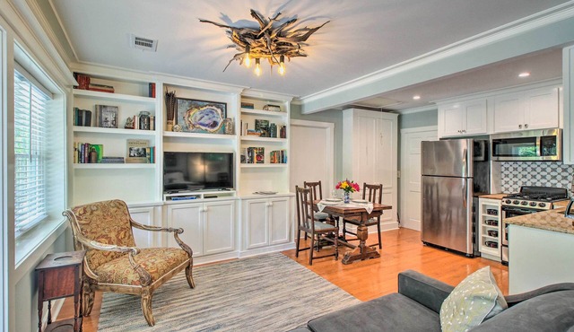 Elegant Savannah Hideaway w/Private Garden