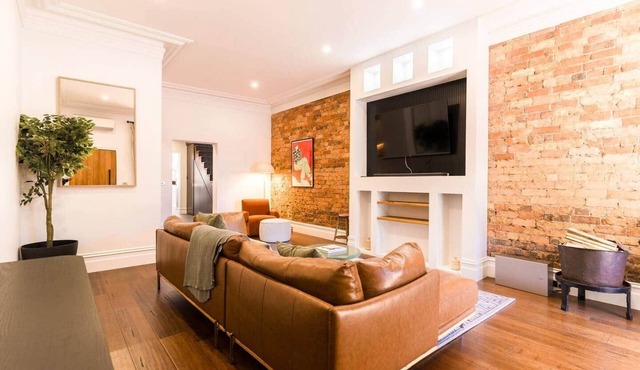 Elegant Seddon Stay Historic Charm & Modern Twist