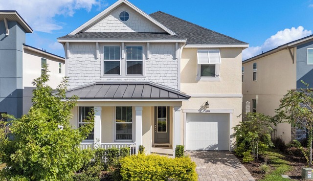 Elegant Solara Escape: 7BR Oasis w/Pool & Spa