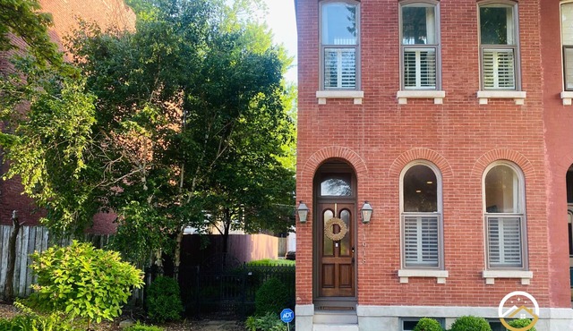Elegant & Spacious 2BR Lafayette Square Home