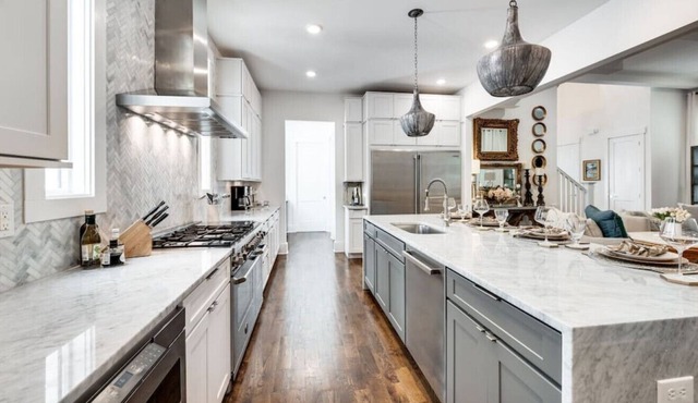 Elegant & Spacious Furnished w/ Garage+Fenced Yard