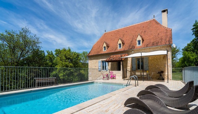 Elegant Stay in Thémines