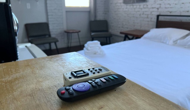 Elegant Studio in Los Angeles: 420 Friendly