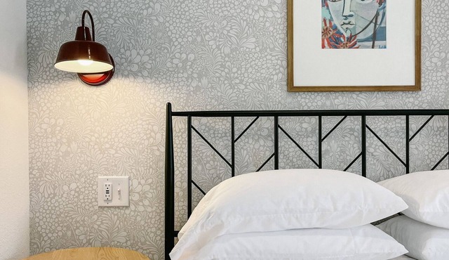 Elegant studio near downtown