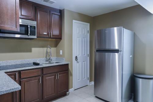 Elegant Studio Suite - Near DC & Top Attractions