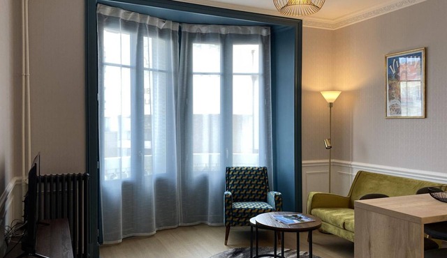 Elegant Suite in Central Vichy – Modern Amenities & Prime Location